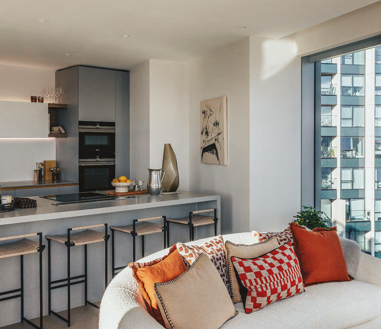 2 bed · 900 sq ft